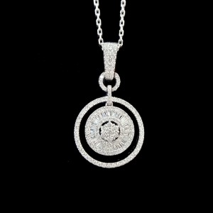 0.7 Carat Diamonds in 18k Gold Round Necklace