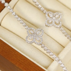 18K Gold Diamond Bracelet